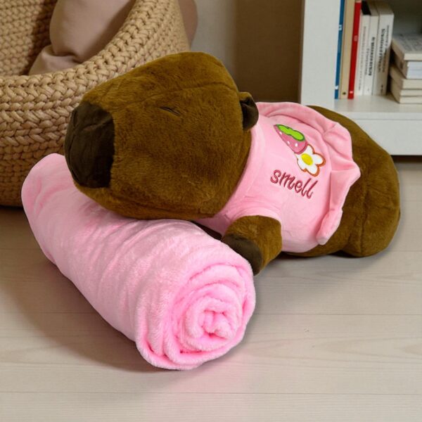 Peluche carpincho con manta
